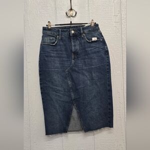 NWT Size 2 Old Navy Dark Blue Denim Skirt